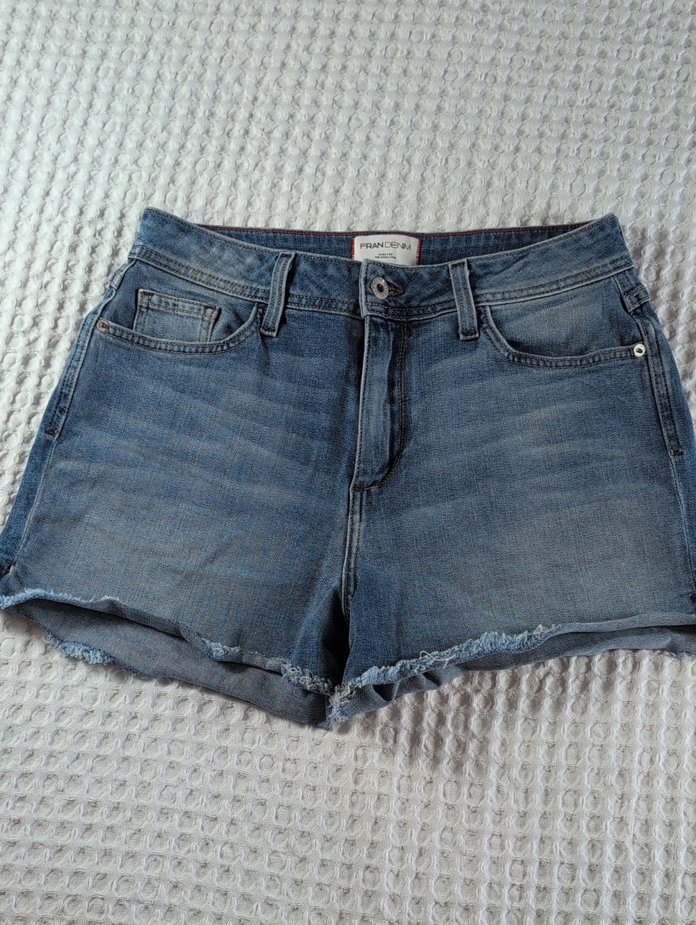 FRAN DENIM Women's Mid-Blue Frayed Hem Jean Shorts Size 29
